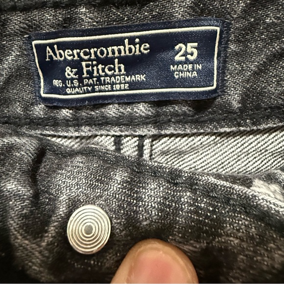 Abercrombie Embroidered Denim Mini Skirt Y2K Boho Distressed Floral - Picture 5 of 5